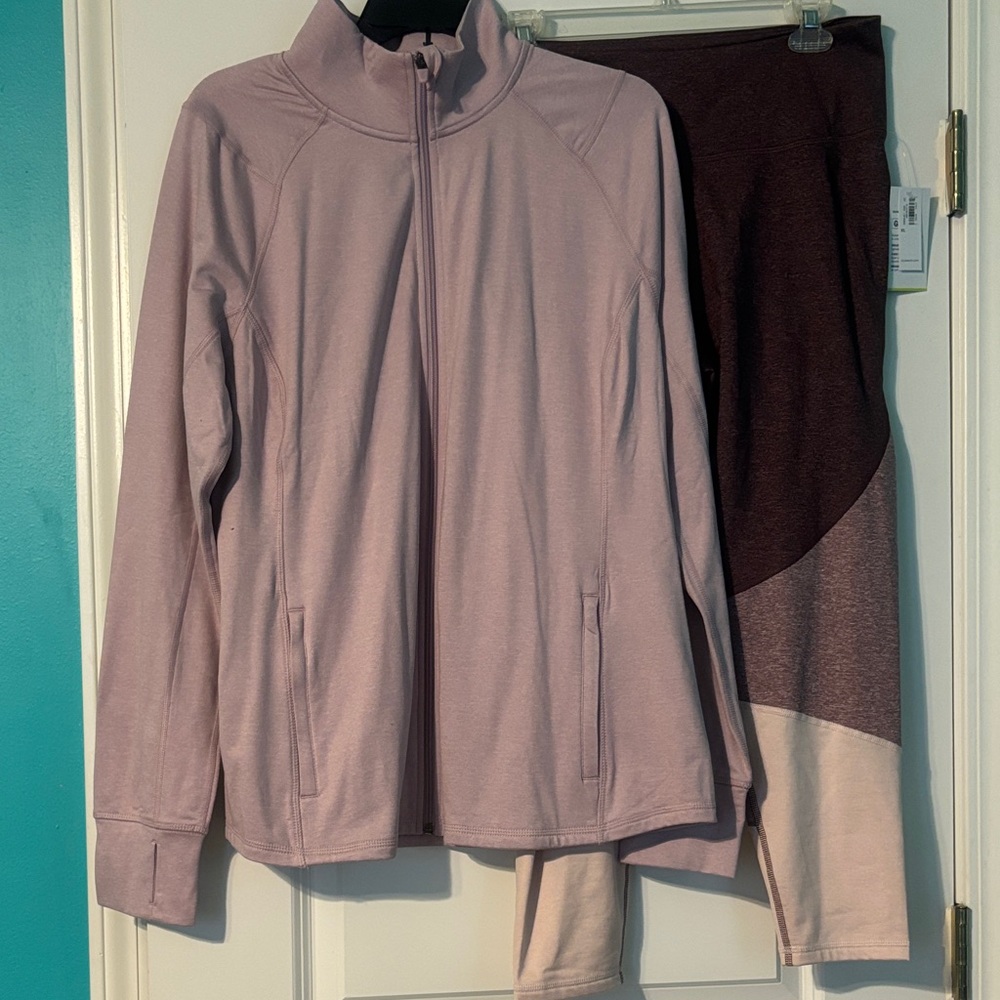 Old Navy Women’s Lightweight Go-Dry Jacket and Leggings Set